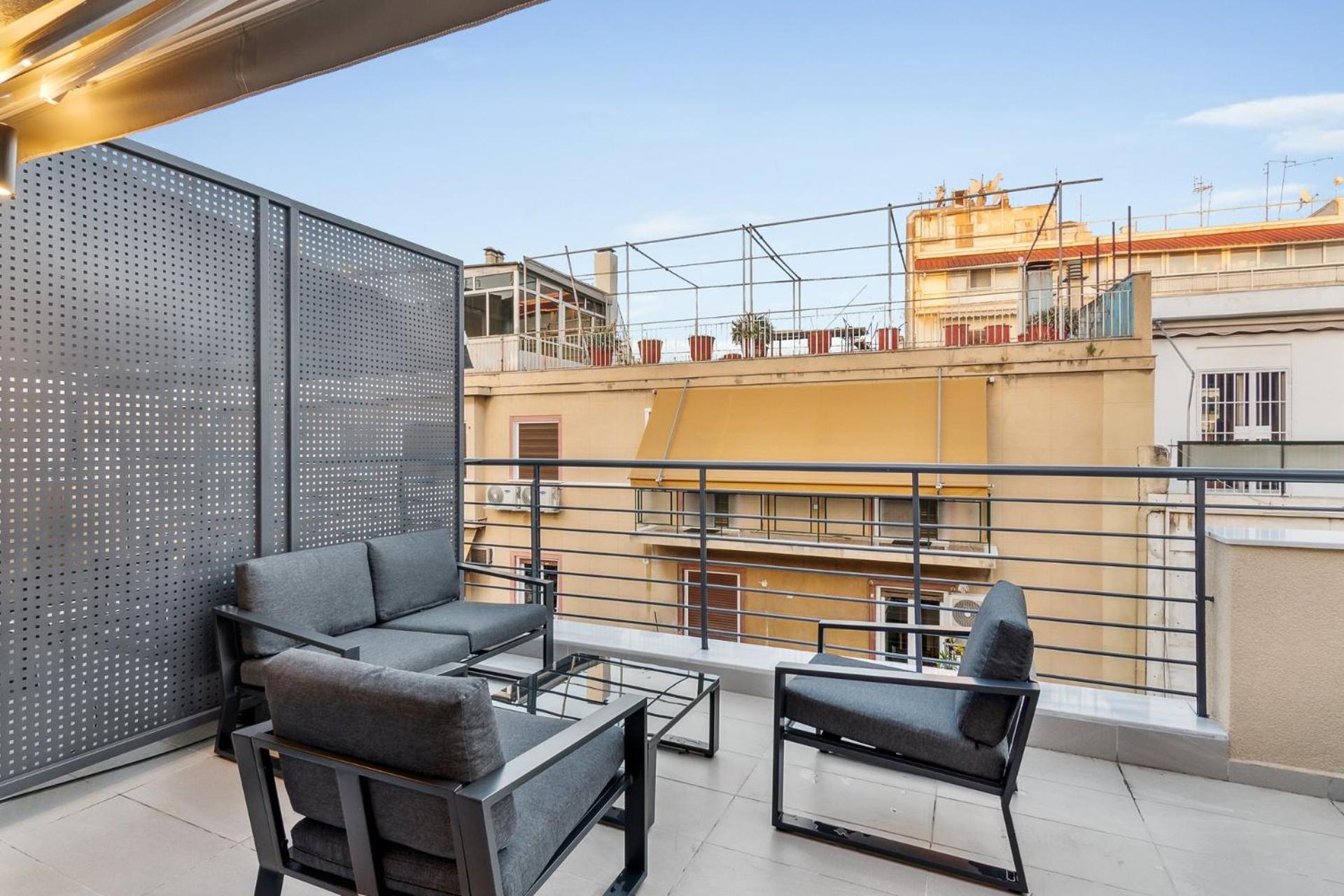 Limehome Athens Solonos City Center Kültér fotó
