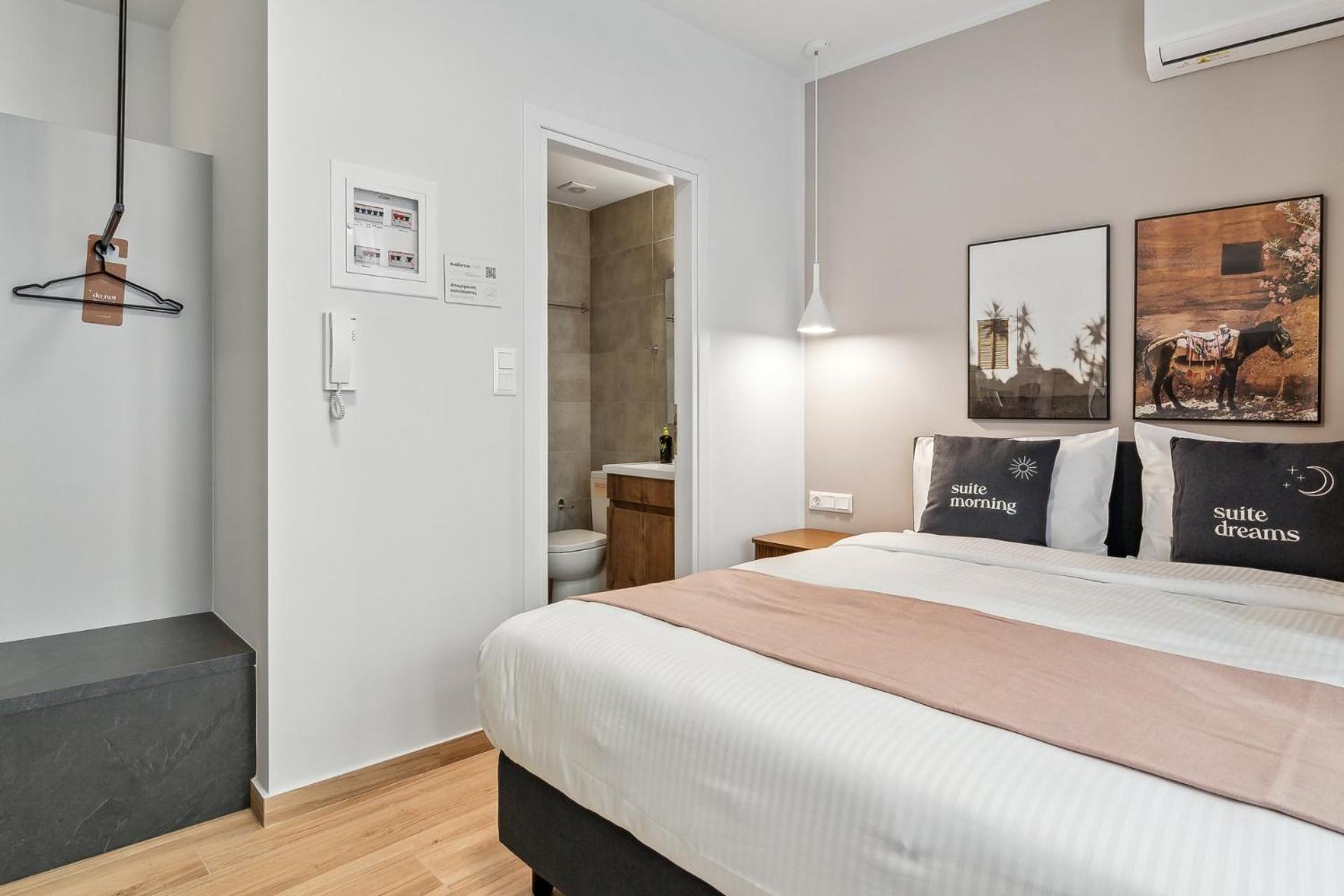 Limehome Athens Solonos City Center Kültér fotó