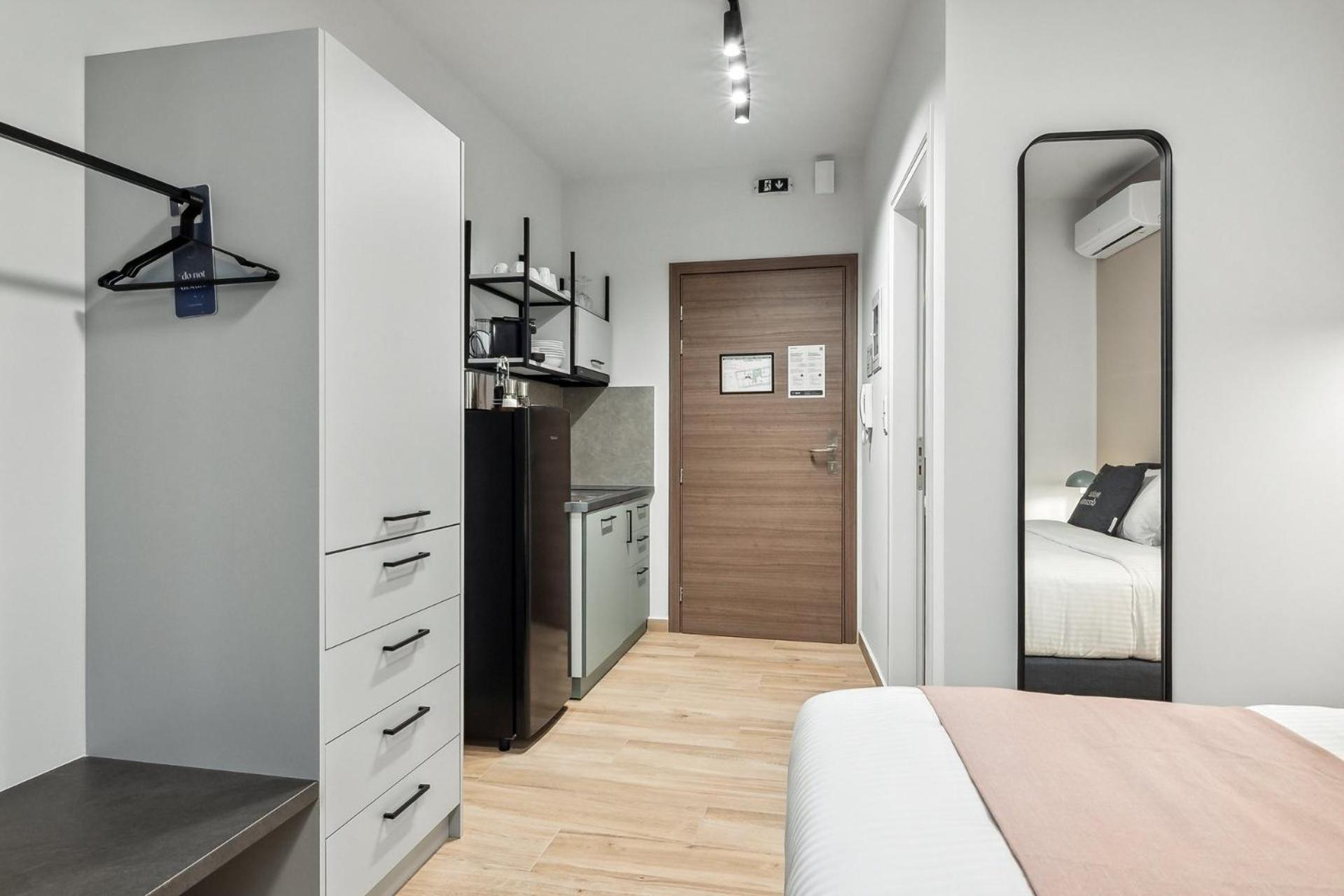 Limehome Athens Solonos City Center Kültér fotó